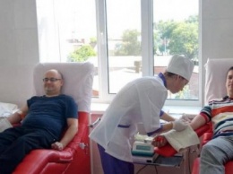 В День донора портовики "Ника-Теры" сдали более 20 л крови для Областной детской больницы, - ФОТО