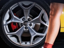 Audi показала в новом тизере кусочек нового A1