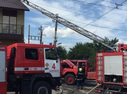 В Запорожье произошел пожар в ресторане «Наири»: на месте работали 6 единиц пожарной техники, - ФОТО