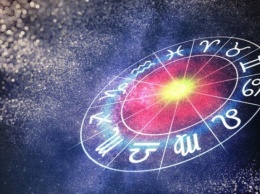 Раков ждут новые интересные знакомства: гороскоп на 16 июня
