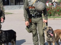 Более 100 правоохранителей патрулируют Славянскую оперативную зону в выходные