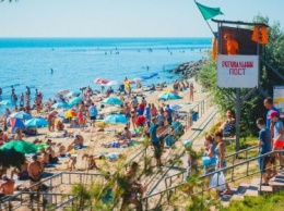 На городском пляже Черноморска теперь есть своя полиция