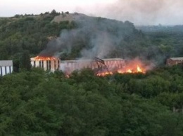 В Донецке сгорели здания на шахте «Куйбышевская»