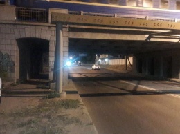 В Одессе женщина упала с моста