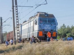 Грузовой поезд сошел с рельсов в Днипре из-за кражи болтов и скреплений пути (фото)