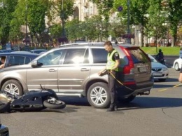 ДТП в Киеве: байкер сбежал, оставив разыскиваемый Интерполом мотоцикл