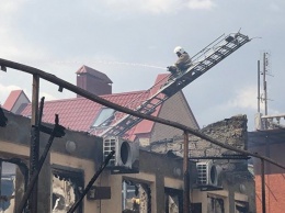 Пострадавших на пожаре в Евпатории мать и дочь доставили в Симферополь