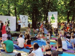 Как в Киеве отпраздновали Международный день йоги, - ФОТОРЕПОРТАЖ