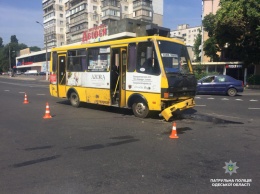 Одесская авария при участии маршрутки №145 и легковушки KIA: есть пострадавшие