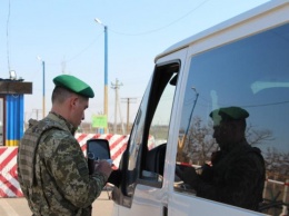 На Донбассе в пунктах пропуска огромные очереди