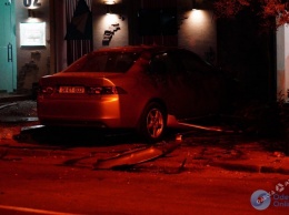 В Одессе взорван автомобиль: пострадали два человека