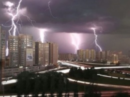 Апокалиптический ураган в Барнауле сняли на видео