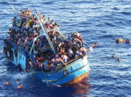 У побережья Ливии береговая охрана спасла около 500 мигрантов