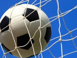 Восьмой тур чемпионата Бердянска по футболу поразил количеством забитых голов