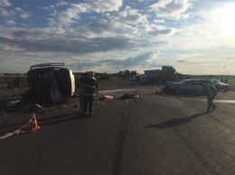 Четыре человека погибли в результате ДТП с участием маршрутки в Ровенской области (ВИДЕО, ФОТО)