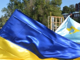 Как в Днепре впервые масштабно отметили День крымскотатарского флага, - ФОТОРЕПОРТАЖ