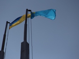 В Запорожье подняли крымскотатарский флаг (ФОТО)