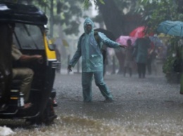 В Индии произошло сильнейшее наводнение. ВИДЕО