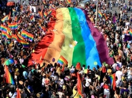 Усов решением суда запретил Криворожскому горсовету рассмотреть петицию горожан против гей-парада