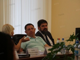 С обвинениями в дерибане бюджета депутаты Николаевского облсовета снова поругались с руководством ОГА из-за микропроектов