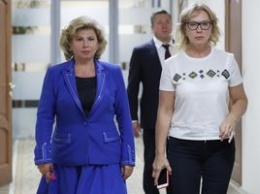 Денисова и Москалькова прибыли в Лабытнанги, но совместного посещения Сенцова не планируется