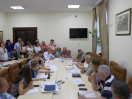 Николаевские депутаты потребовали провести служебное расследование из-за "срыва" работ по берегоукреплению Намыва