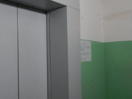 В Славянске изменились правила вызова диспетчера в лифтах