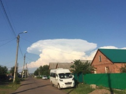Росиян не на шутку перепугало облако в виде гриба (ФОТО)