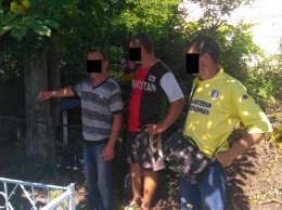 На Николаевщине в Первомайске двое местных жителей воровали оградки с кладбища