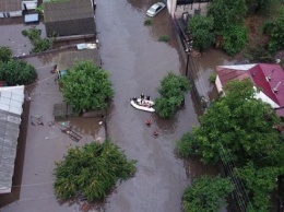 Ливень затопил Чернигов: машины под водой, жителей домов эвакуируют
