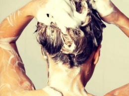Как часто, с точки зрения науки, следует мыть волосы