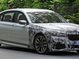 Обновленный BMW 7-Series впервые заметили на тестах