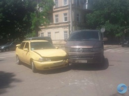 Одесское ДТП на перекрестке Базарной и Утесова