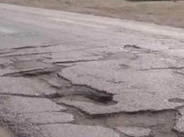 Прокуратура задержала руководство Днепроблавтодора, которое ремонтировало дороги только "на бумаге"