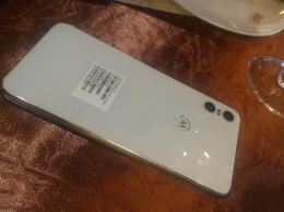 Появились новые детали о Motorola One
