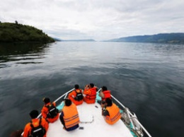 В Индонезии затонул паром, спасены почти 75 человек