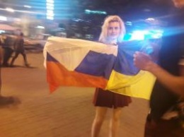 Киевлян разозлили "туристы" с российским флагом, которые "не разбираются в политике"