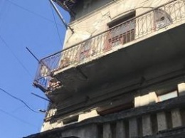 В Ивано-Франковске умерла старушка, под ногами которой обрушился балкон