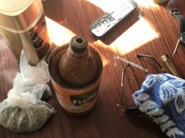 Измаил: дома у местного жителя обнаружили оружие и наркотики