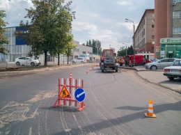 В Днепре автомобилисты портят колеса на улице Княгини Ольги