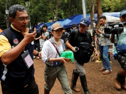 В Таиланде проходит операция по спасению школьников из пещеры