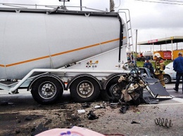 В России группа украинцев разбилась в серьезном ДТП с грузовиком