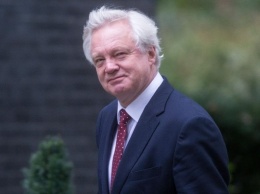 Министр Великобритании по делам Brexit подал в отставку из-за несогласия с премьером