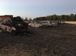 В Канаде на фестивале за несколько минут сгорело 34 машины