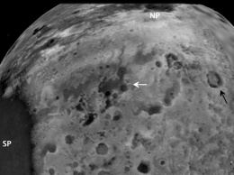 Астрономы подготовили первые трехмерные карты Плутона и Харона