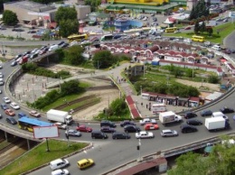 Движение по развязке на пересечении проспекта Курбаса и улицы Гната Юры откроют через неделю