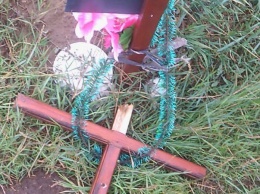 Без Бога в душе: под Одессой пьяный подросток осквернил могилы на кладбище