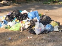 Горы мусора «оккупировали» улицы Херсона