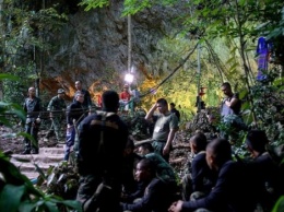 О спасенных детях из затопленной пещеры в Таиланде снимут фильм