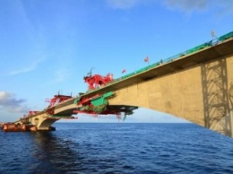 Китайские инженеры сомкнули "Мост дружбы Китая и Мальдив" (фото)